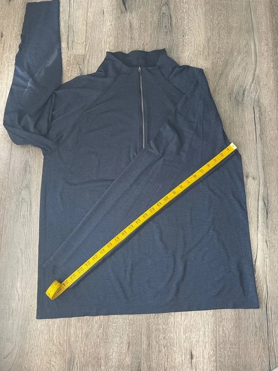 lululemon athletica Men's Navy Long-Sleeve Performance Top - Picture 6 of 10